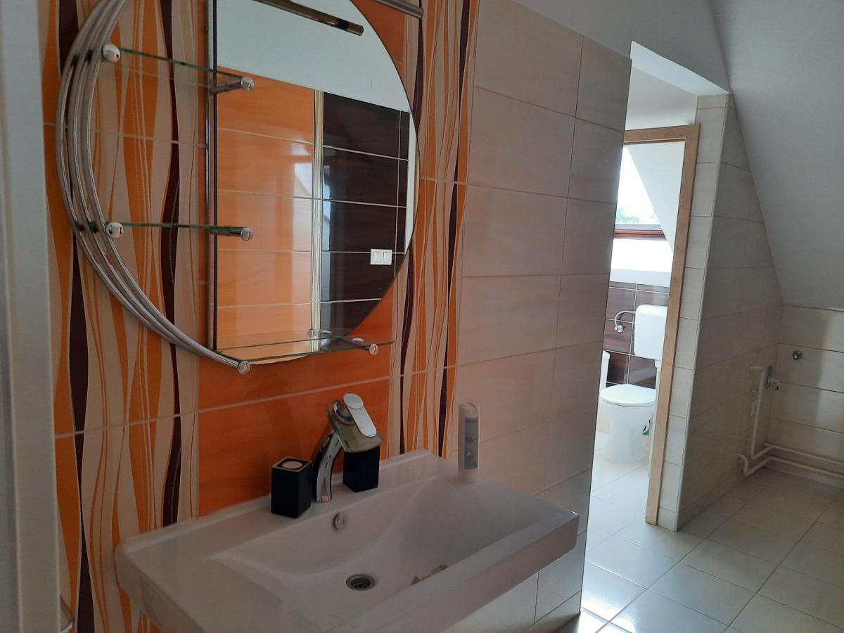 Fitt Apartman Ленти Екстериор снимка